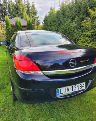 Opel Astra cena 16000 przebieg: 133000, rok produkcji 2007 z Skwierzyna małe 106